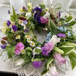 【フラワーアレンジメント】庭の花を使てリースアレンジ